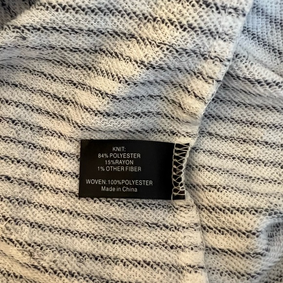 NWT LANE BRYANT STRIPE TOP - Picture 5 of 5